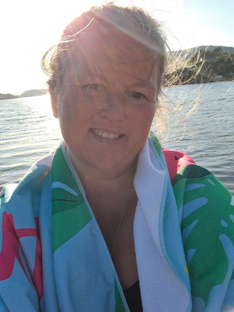 Hei jeg er en dame på 51 år .Som søker vennskap kun seriøse henv
